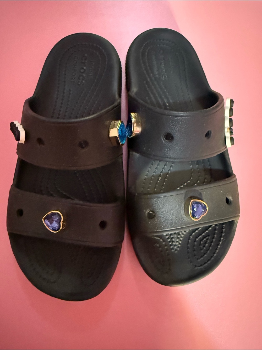 CROCS Black Slide Sandals with 6 Jiblets, Women’s Size 7